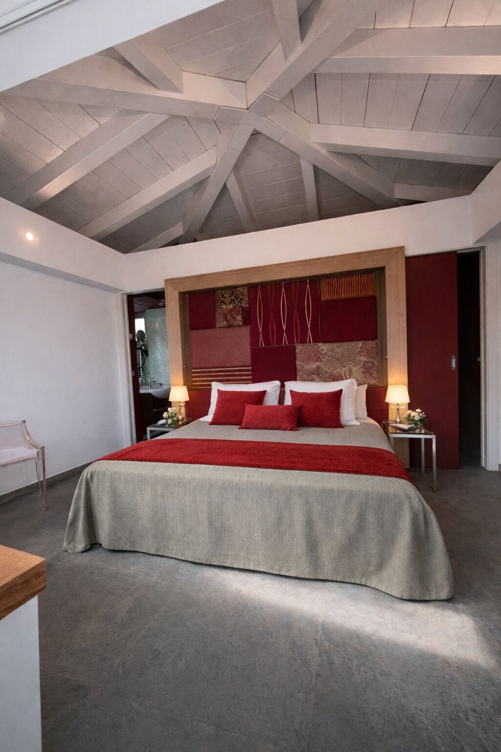 Apartemen, gedung tambahan | Seprai premium, minibar, brankas, dan didekorasi berbeda-beda