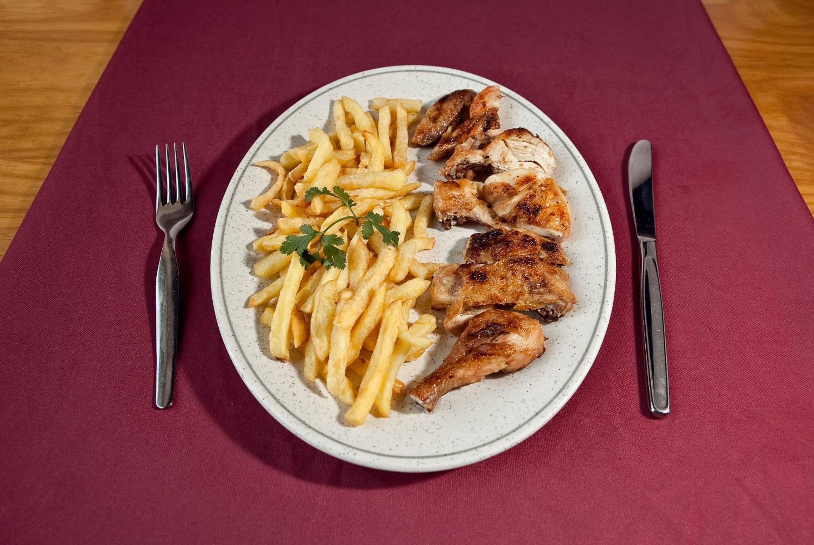 lunch and dinner served, portuguese cuisine