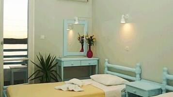 Minibar, bộ trải giường