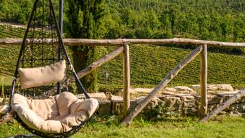Maisonette, 1 Schlafzimmer, Terrasse | Blick auf den Garten
