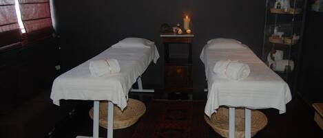 Body treatments, facials, 1 treatment room, manicures and pedicures