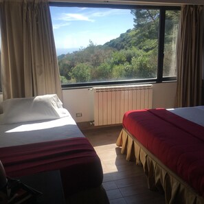 Triple Room | Bar mini, Wi-fi percuma, cadar katil 