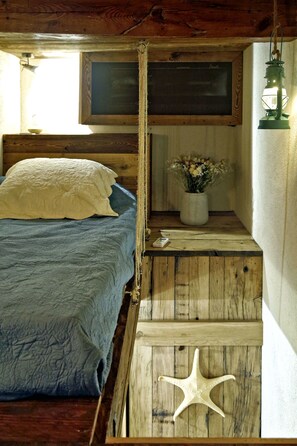 Romantisches Zimmer, 2 Schlafzimmer | Individuell dekoriert, individuell eingerichtet, Bügeleisen/Bügelbrett