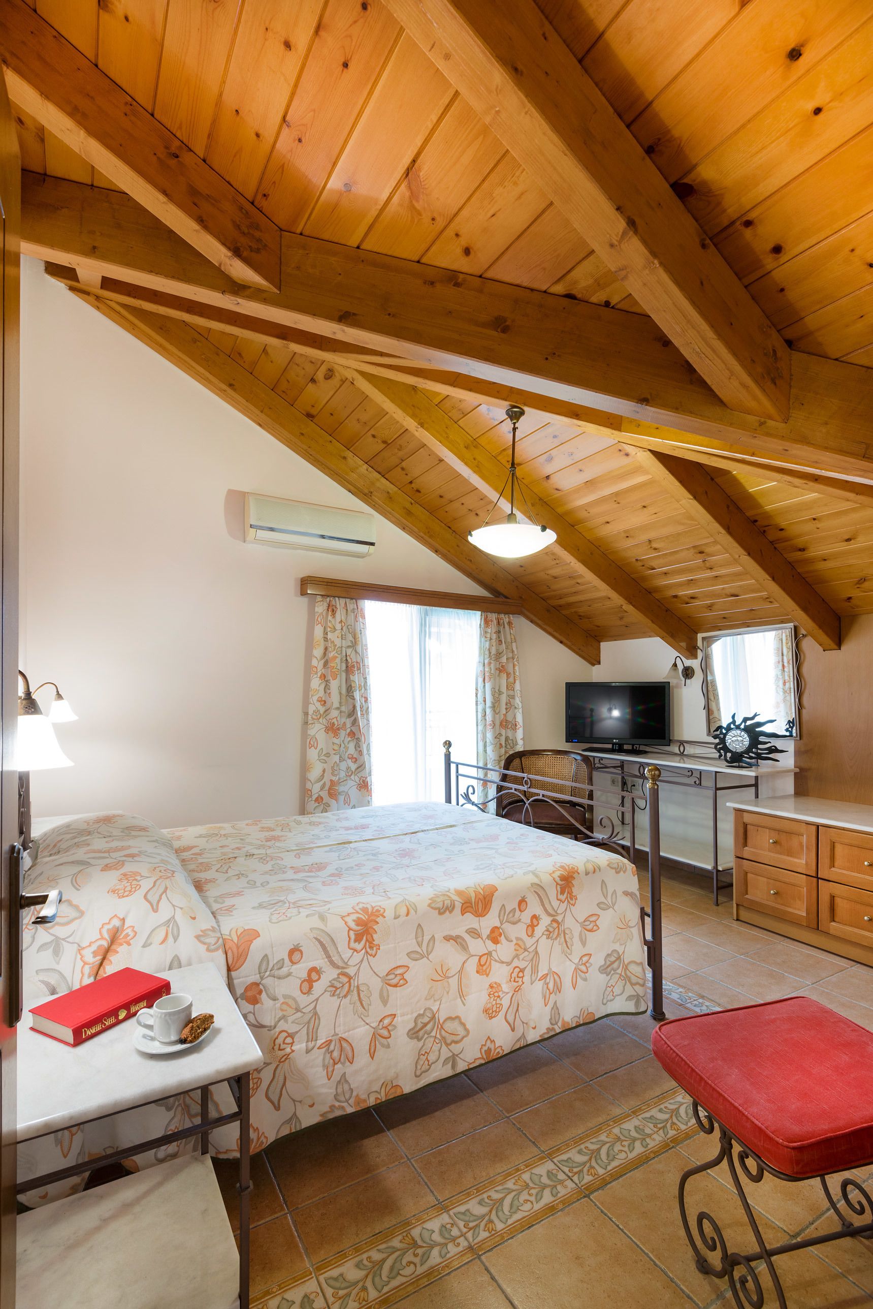 Photo - Andreolas Luxury Suites