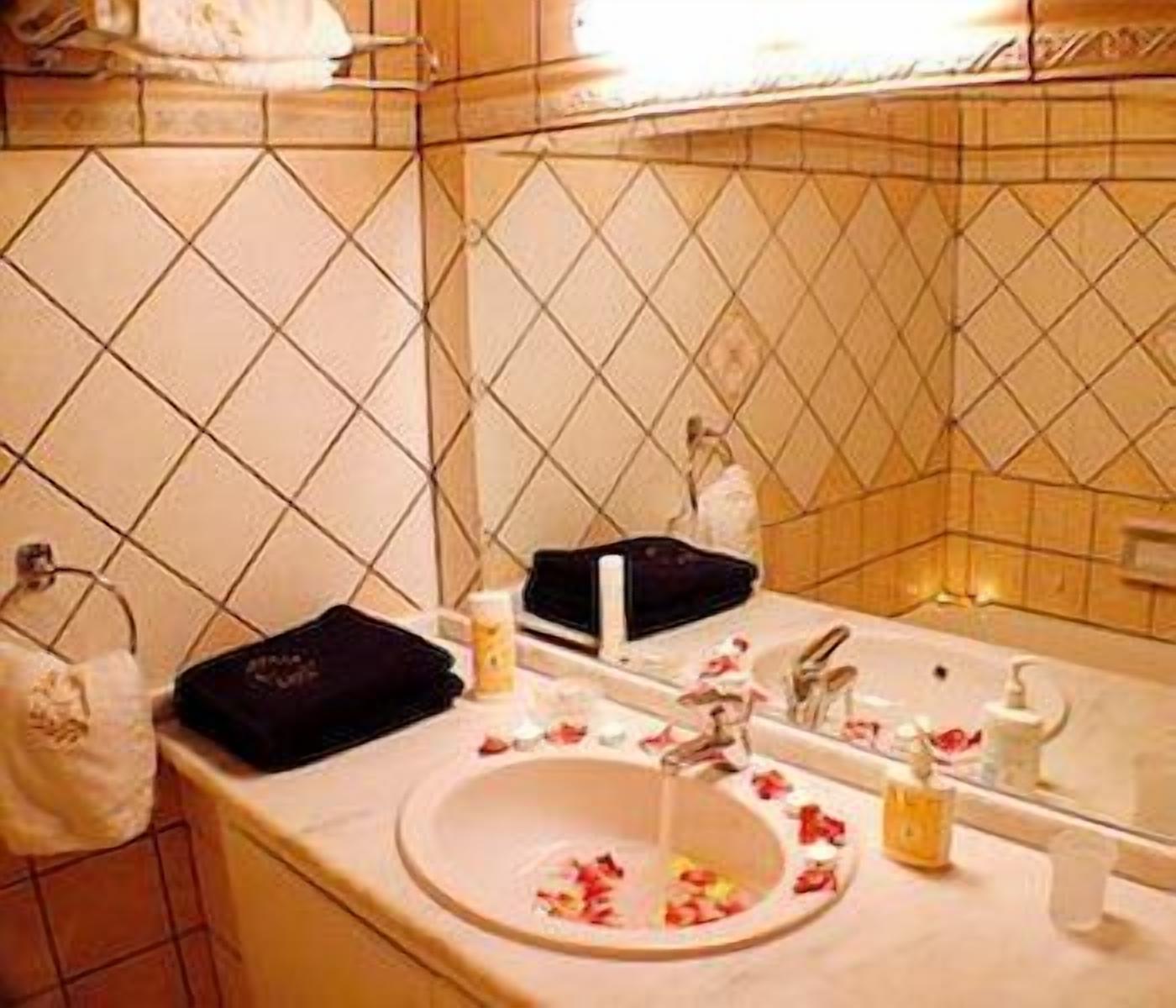 Photo - Andreolas Luxury Suites