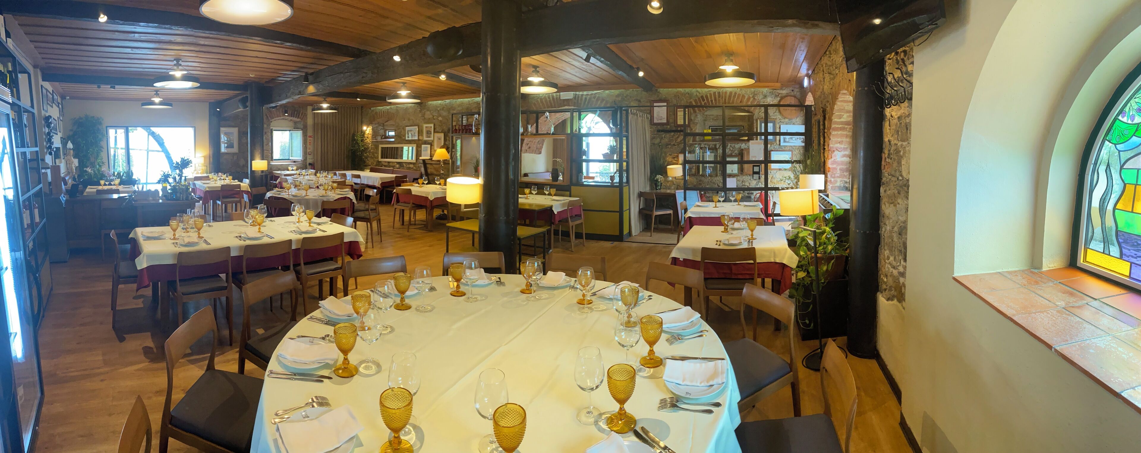 Se sirven almuerzos y cenas, cocina portuguesa