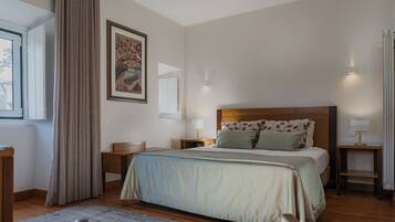 Habitación con 1 cama doble o 2 individuales | 3 dormitorios, ropa de cama de alta calidad, escritorio