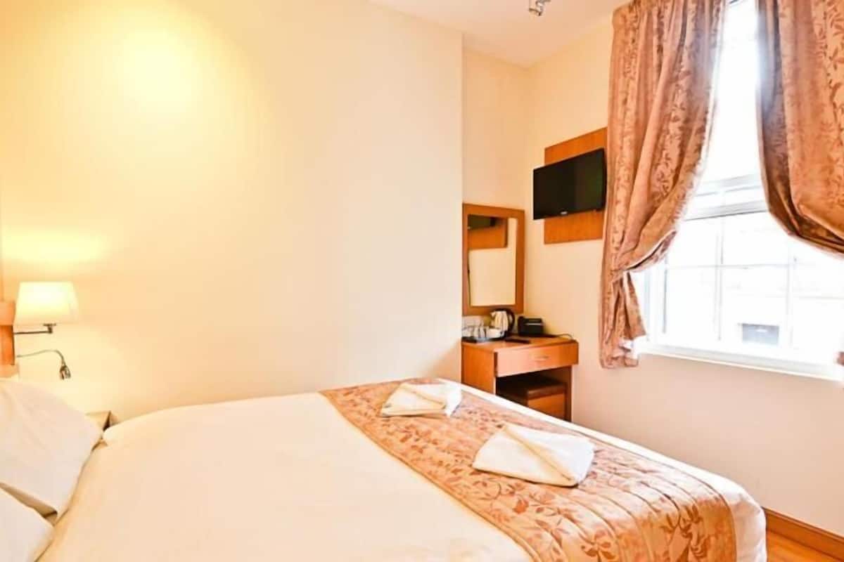In-room safe, iron/ironing board, free WiFi, bed sheets