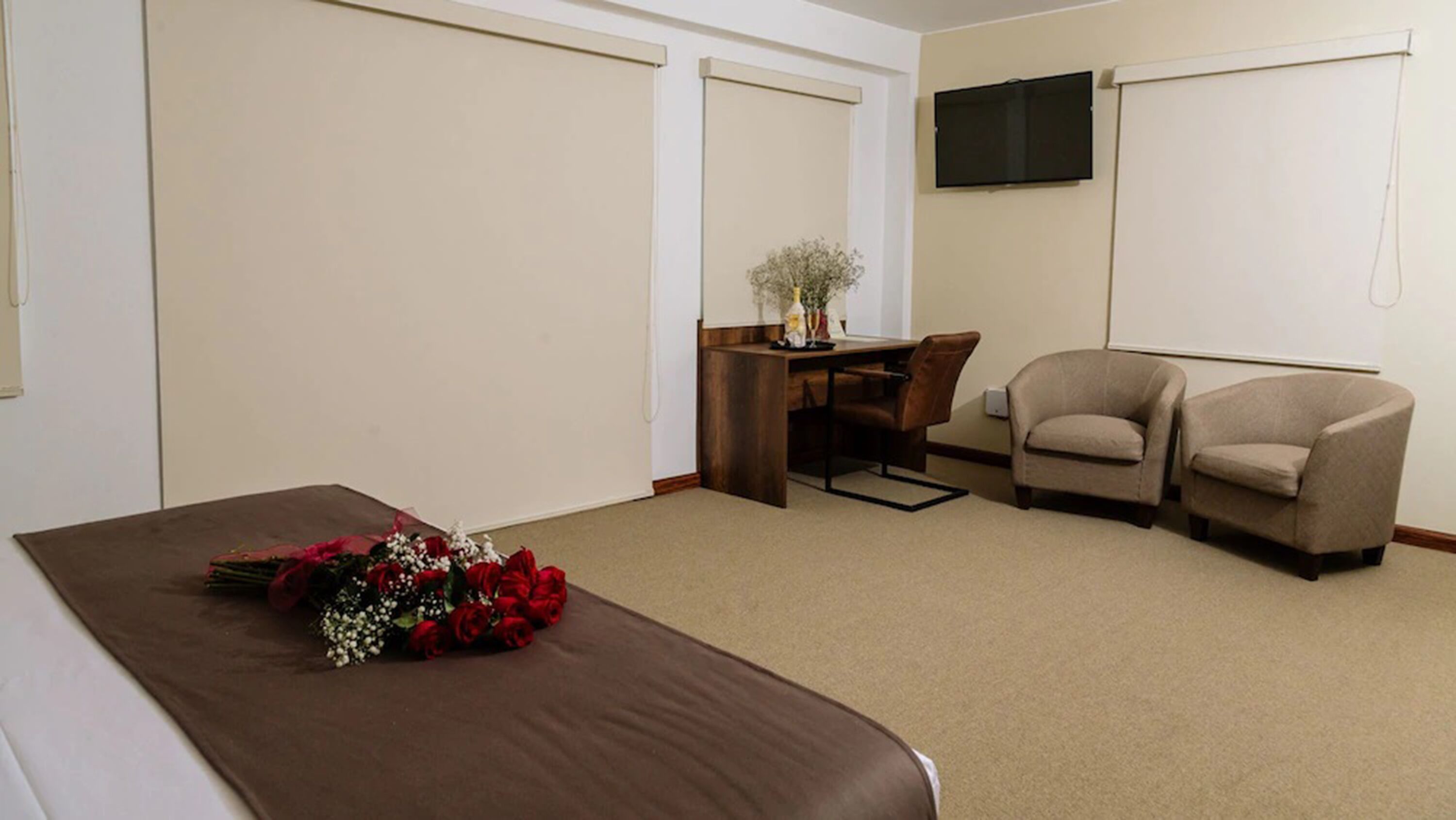 studio suite, garden view, garden area | down duvets, minibar, in-room safe, individually decorated