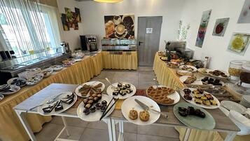 Daily buffet breakfast (EUR 8 per person)