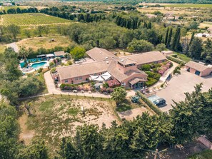 Property grounds - Hotel le president GARE TGV NIMES PONT DU GARD (Bellegarde)
