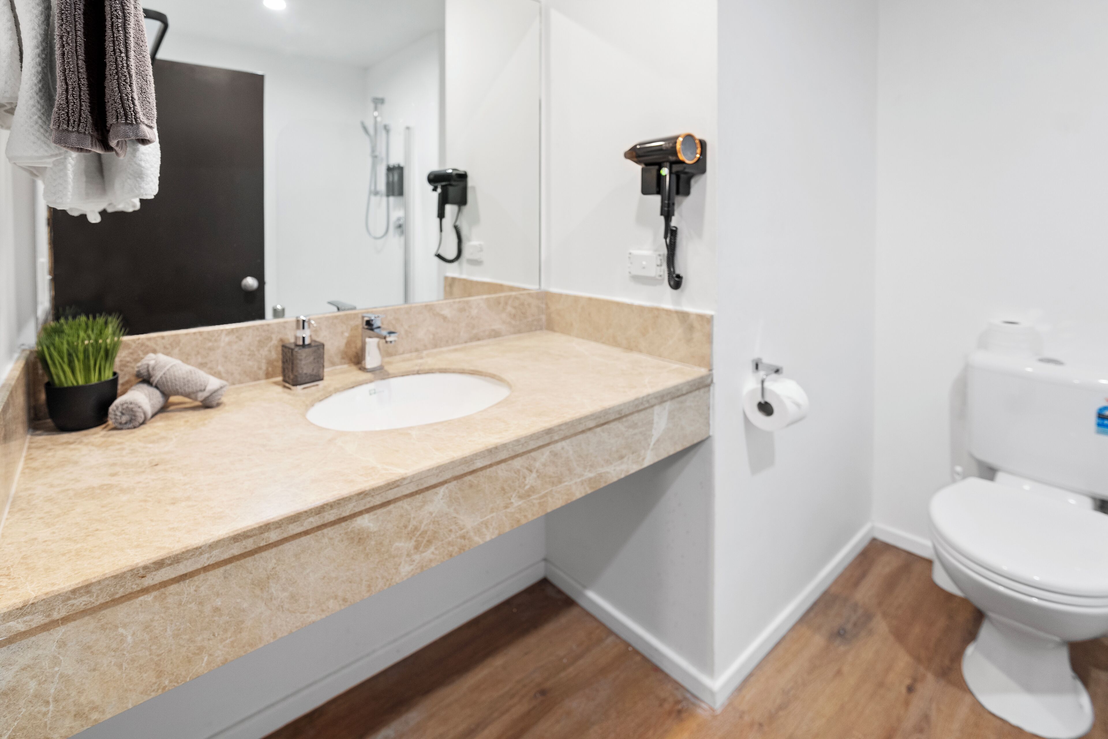 Photo - 136 On Bealey Motel