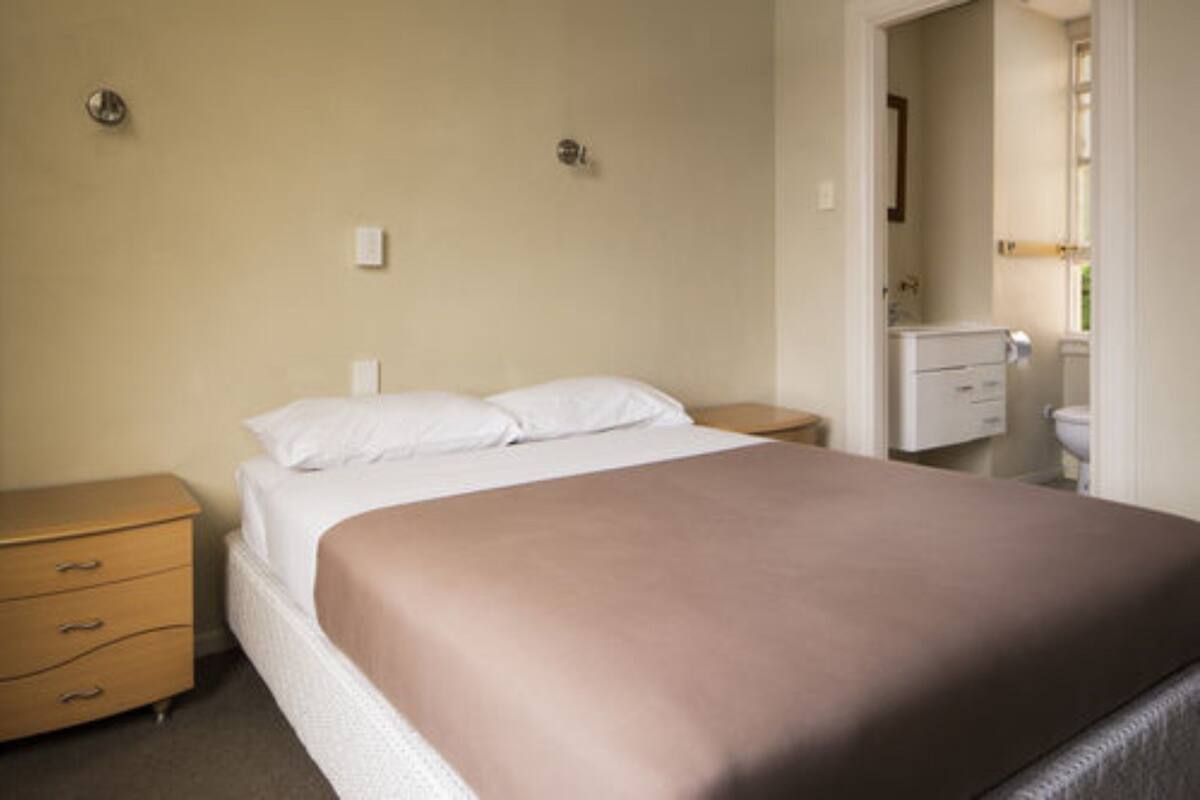 Roupas de cama premium, Wi-Fi de cortesia, roupa de cama
