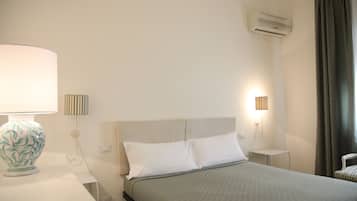 Zimmersafe, Verdunkelungsvorhänge, schallisolierte Zimmer