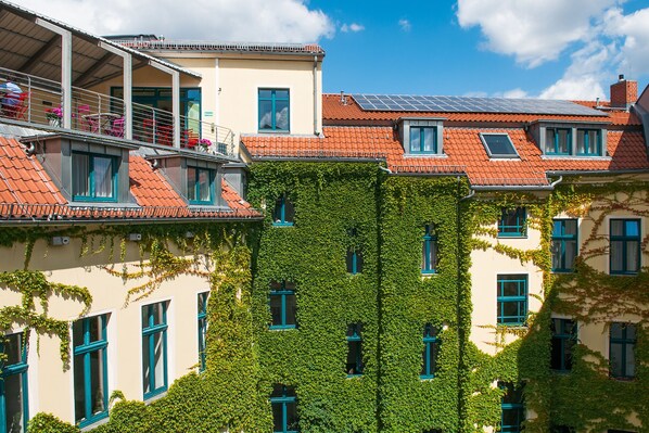 View from property - Mikon Eastgate Hotel (Berlin)