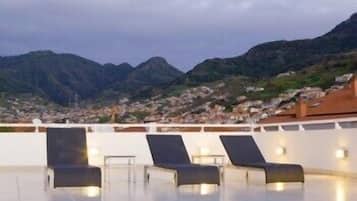 Sun deck