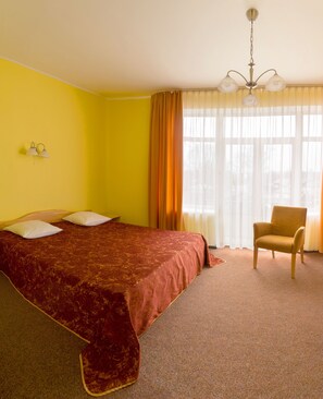 Doppelzimmer | Schreibtisch, schallisolierte Zimmer, kostenloses WLAN, Bettwäsche