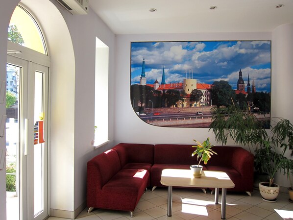 ฝ่ายต้อนรับ