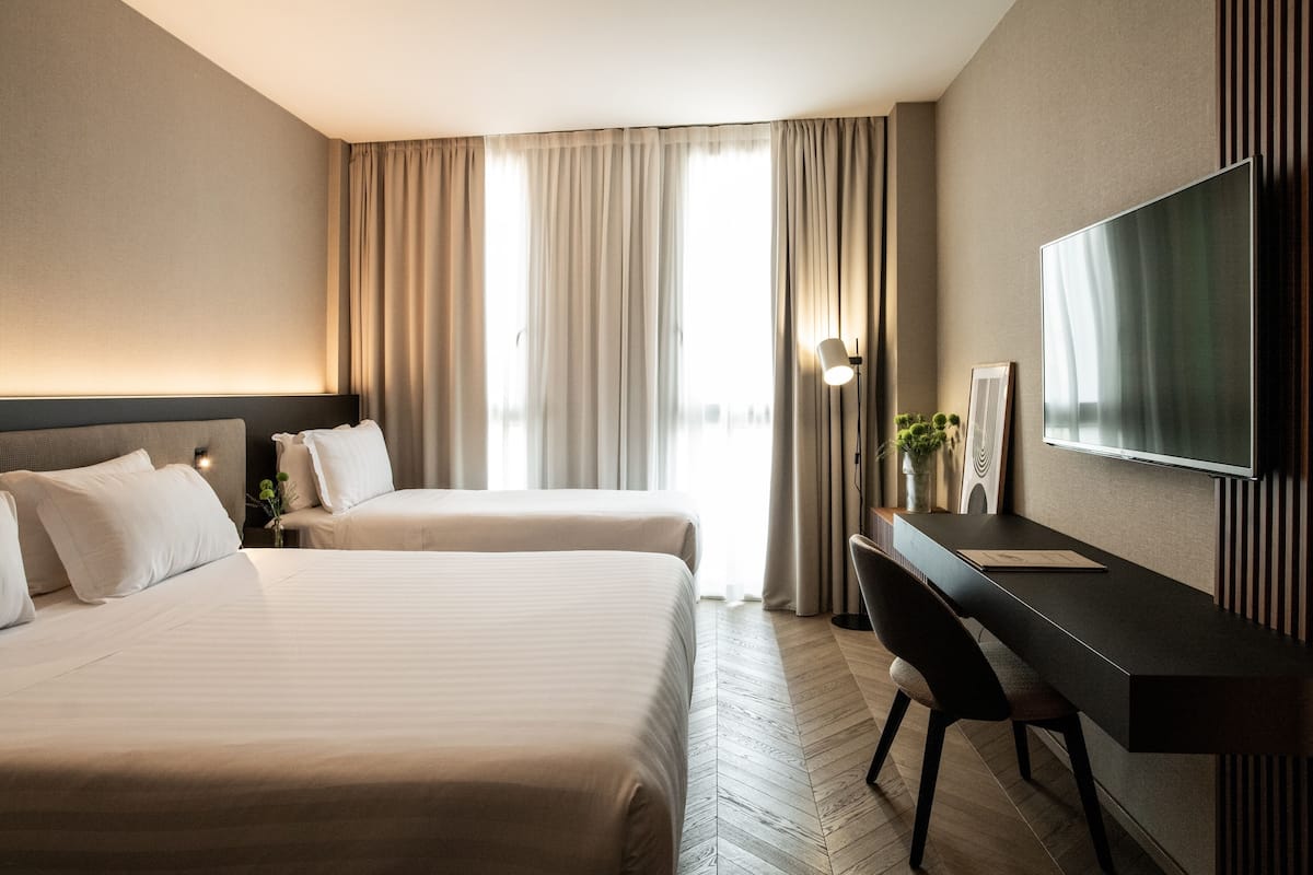 Executive Triple Room | 1 bedroom, premium bedding, down duvets, free minibar items