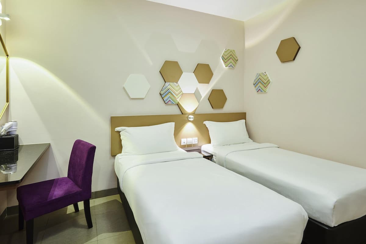 标准房, 2 张单人床 | 办公桌、熨斗/熨板、免费 WiFi、床单