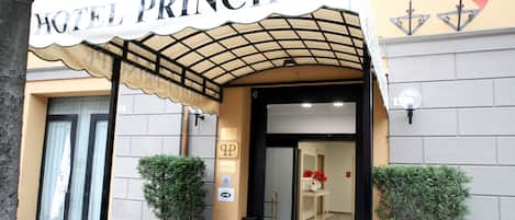 Entrada de la propiedad