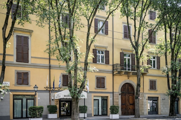 Facciata della struttura