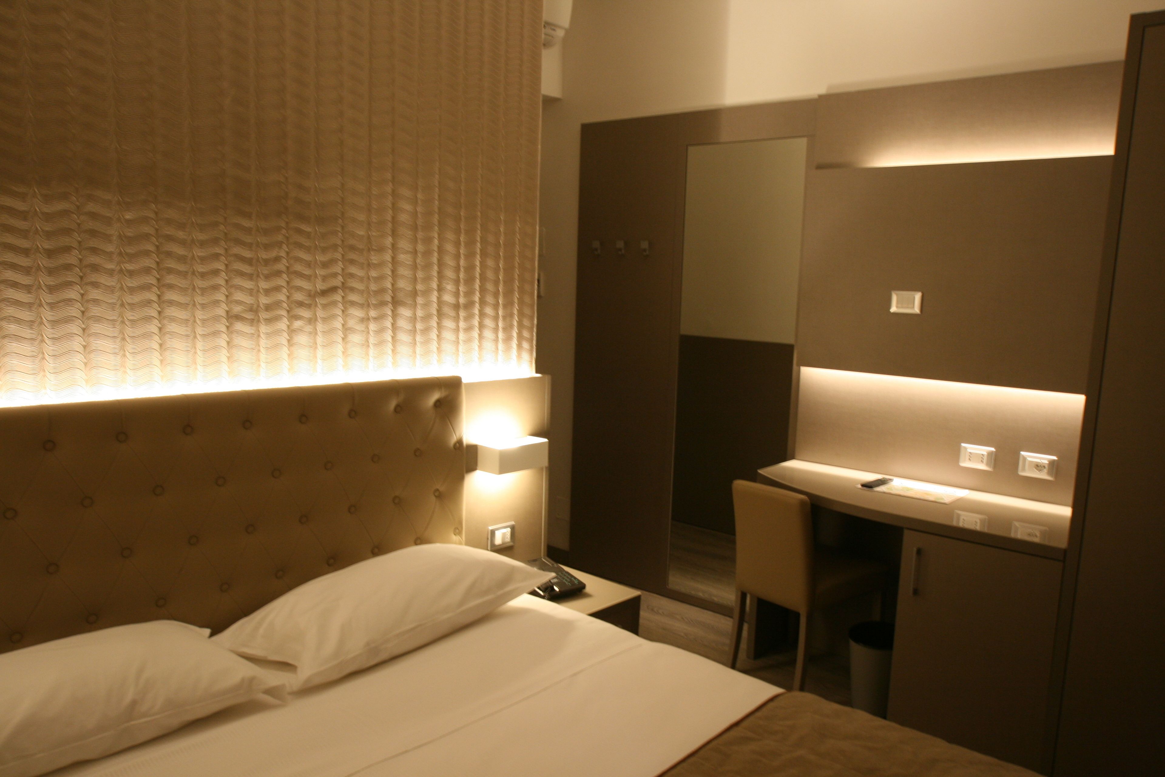 double room | minibar, in-room safe, desk, blackout curtains