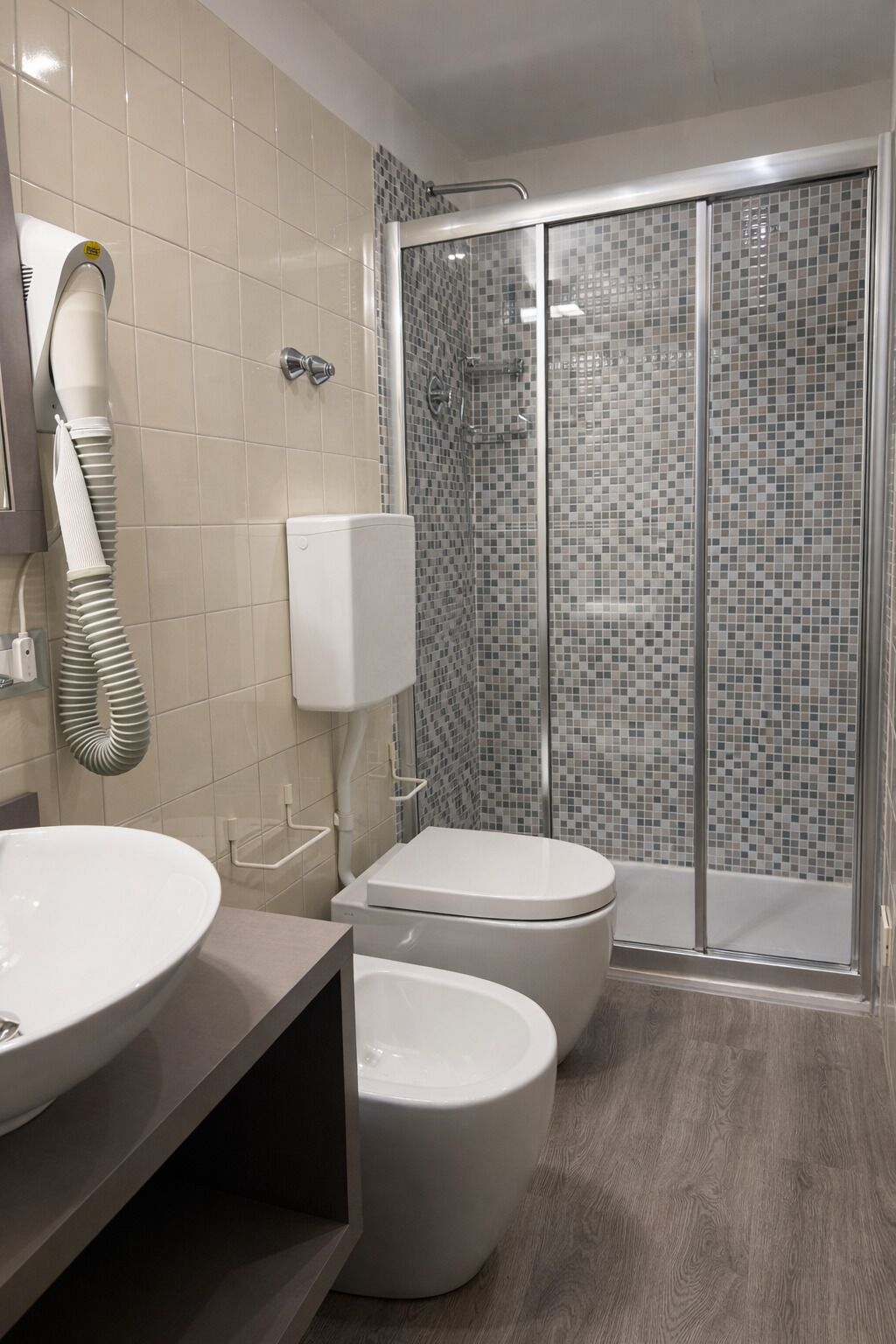Camera Superior con letto matrimoniale o 2 letti singoli | Bagno | Doccia, set di cortesia gratuito, asciugacapelli, pantofole
