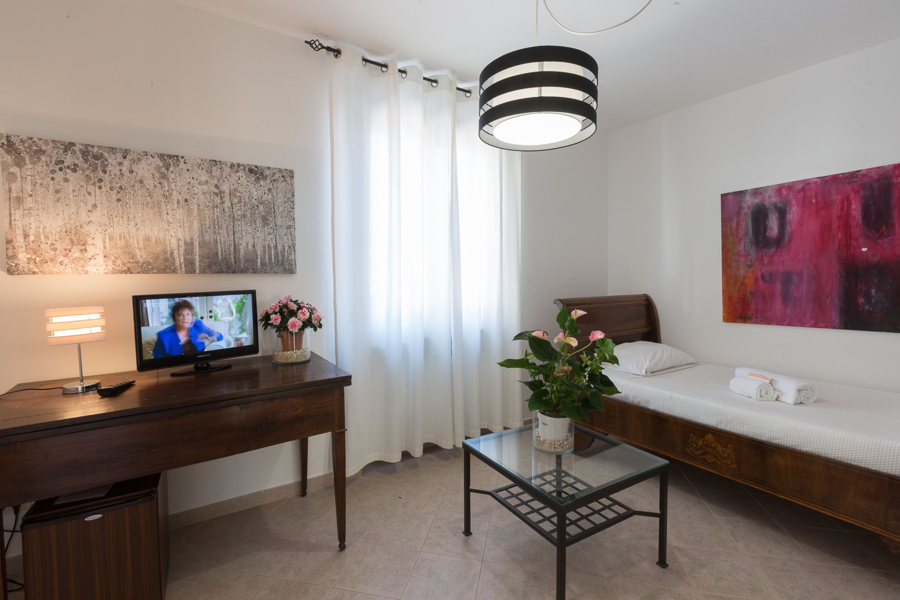 deluxe quadruple room, 2 bedrooms | 1 bedroom, minibar, desk, laptop workspace