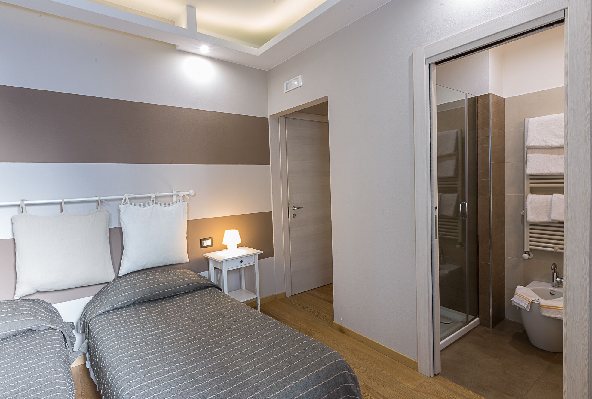 double room (green) | 1 bedroom, minibar, desk, laptop workspace