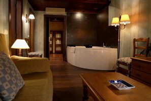 Suite – junior | Wi-fi (inkludert) og sengetøy