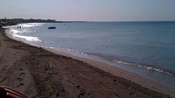 Playa privada en los alrededores y traslado desde/hacia la playa gratis
