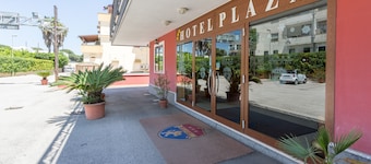 Hotel Plaza