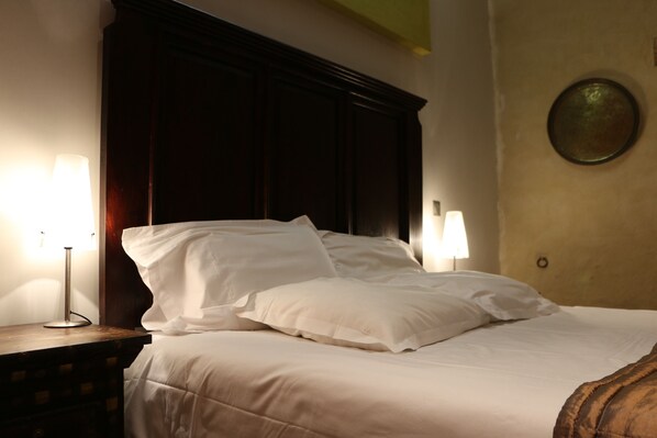 Familiekamer (L'écurie) | 1 slaapkamer, een minibar, individueel gedecoreerd, een bureau