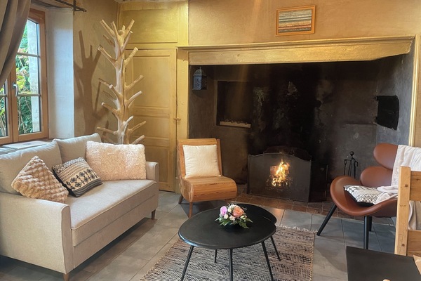 Family House (Le Pigeonnier) | Living area