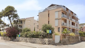 Fachada de la propiedad