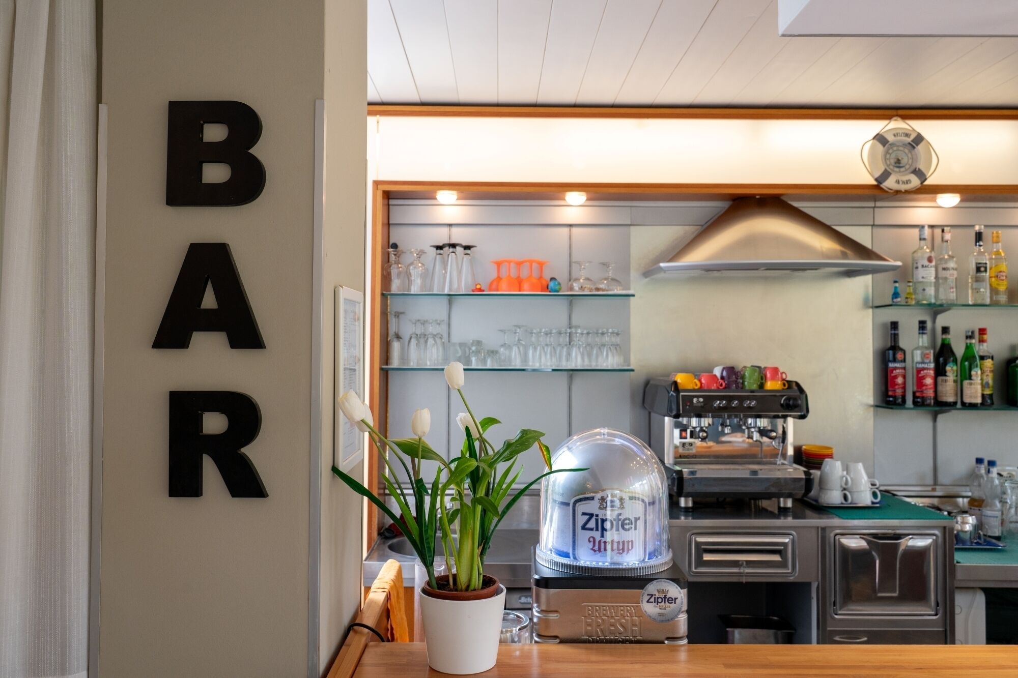 Bar (en la propiedad)