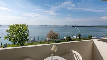 Double Room, Lagoon View (Small) | In-room safe, desk, free WiFi, bed sheets