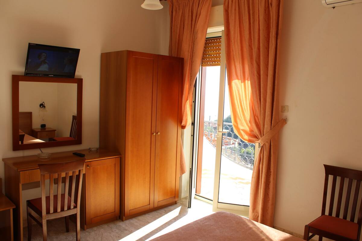 Desk, free cots/infant beds, rollaway beds, free WiFi