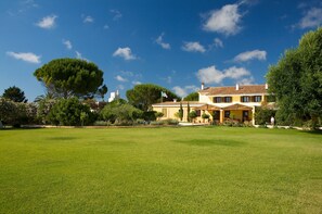 Front of property - Is Benas Country Lodge (San Vero Milis)