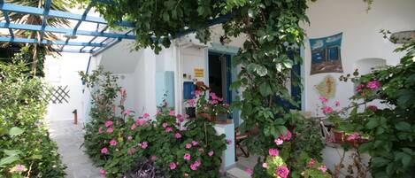 Eenvoudige eenpersoonskamer, 1 tweepersoonsbed | Balkon