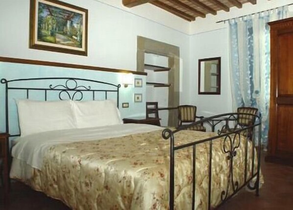 خزنة داخل الغرفة ومكواة/لوح كي وأسرّة قابلة للطي وواي فاي مجانًا