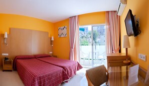 Standard Double Room | 1 bedroom, minibar, desk, blackout drapes - Hotel La Cala Finestrat (Finestrat)