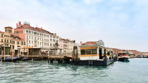 Exterior - Ca' della Loggia (Venice)