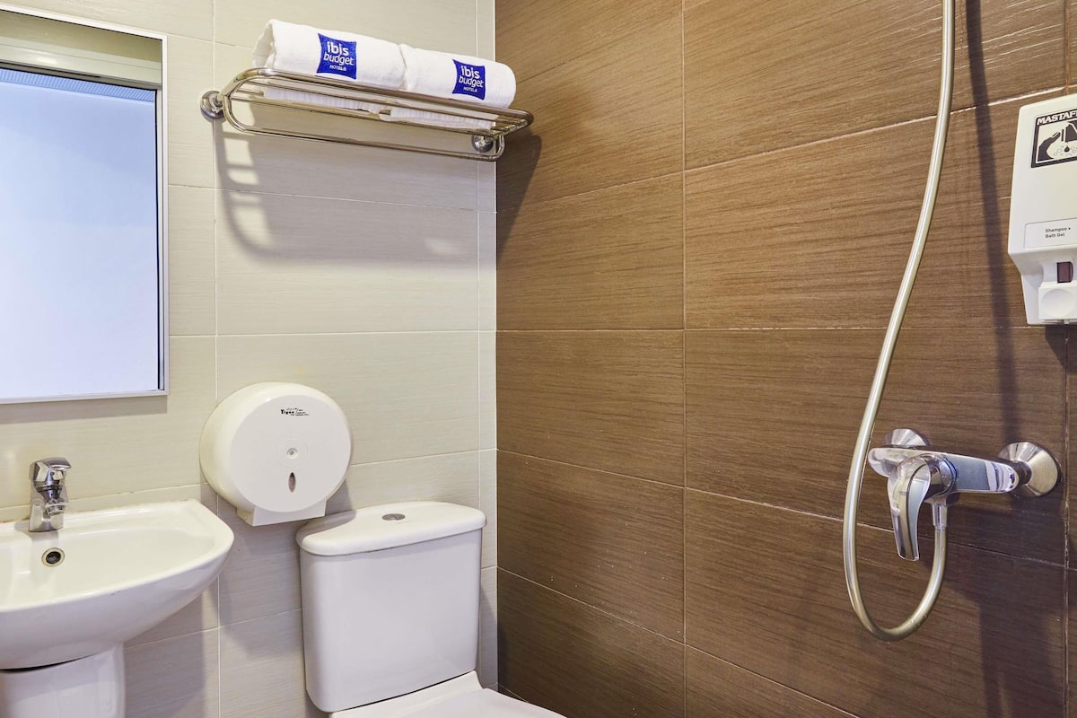 Desk, iron/ironing board, free WiFi, bed sheets