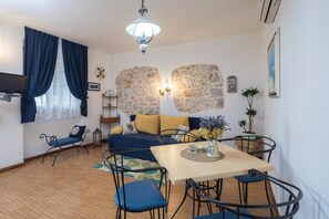 Standard-Apartment, 1 Schlafzimmer, eigener Pool, Meerblick | Innenbereich