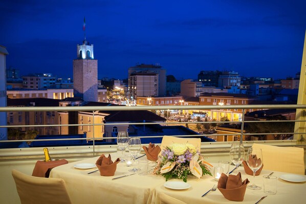 2 restaurants, breakfast, dinner served; Italian cuisine  - Hotel Europa (Latina)