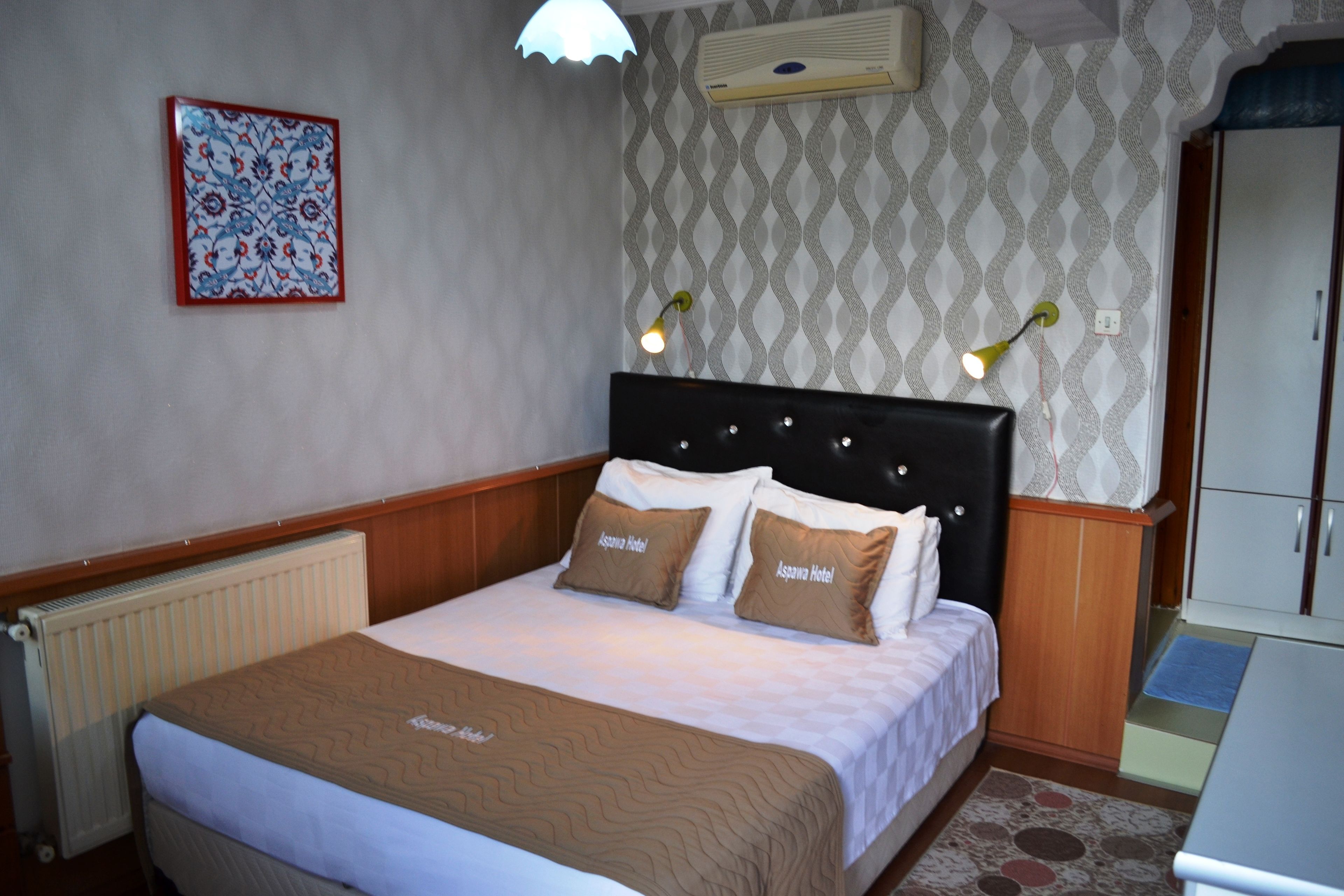 Deluxe Double Room | In-room safe, blackout drapes, soundproofing, free WiFi