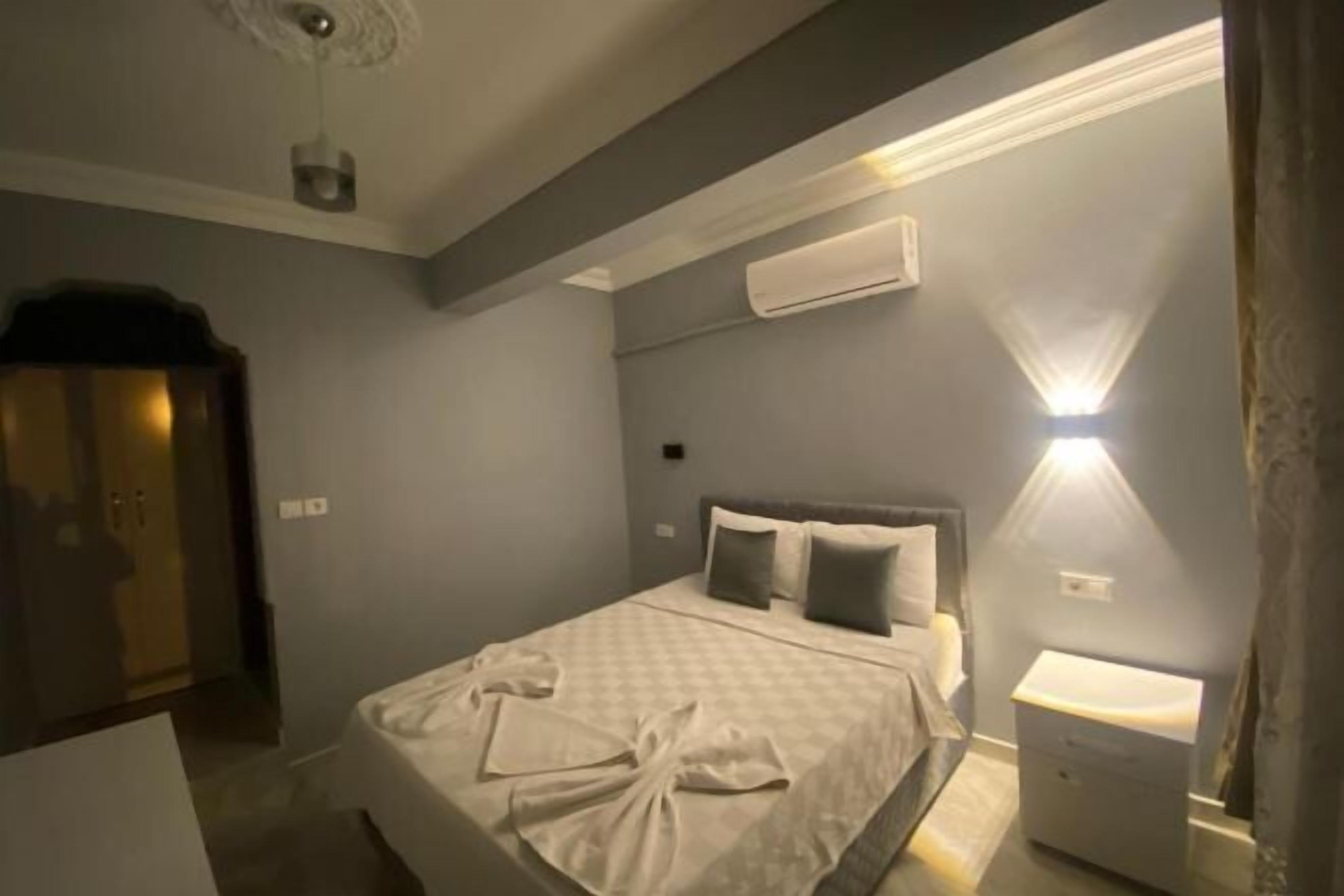 In-room safe, blackout curtains, soundproofing, free WiFi