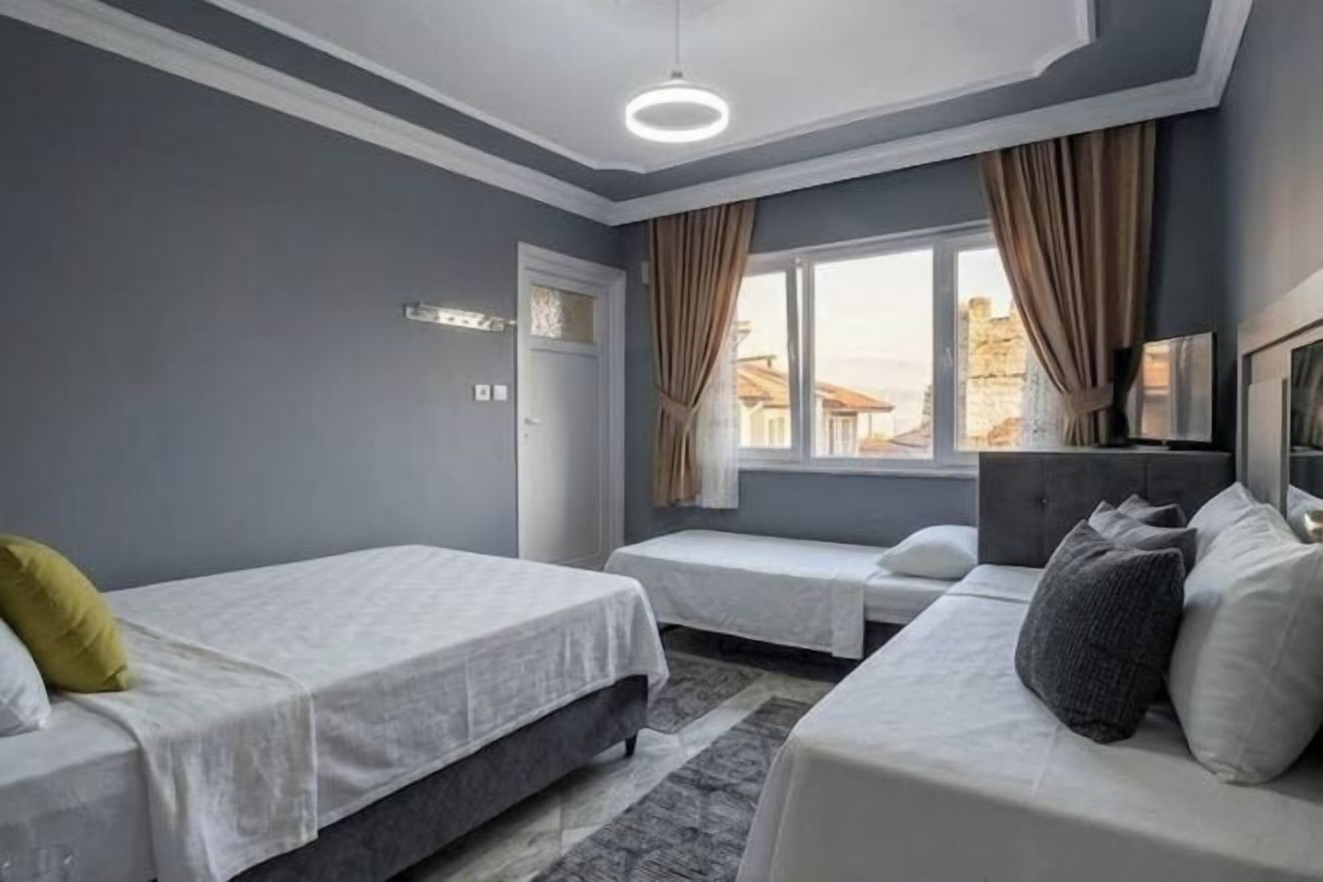 Caja de seguridad en la habitación y cortinas blackout 